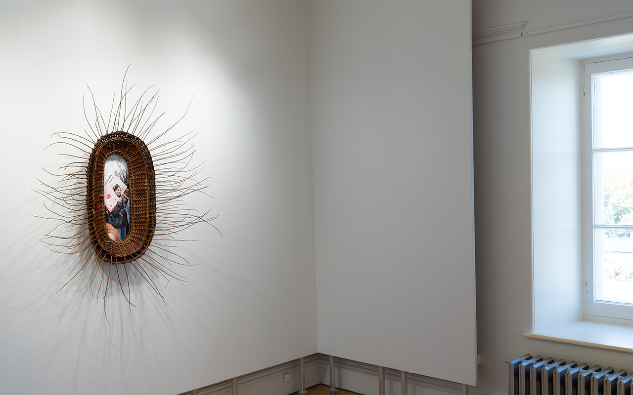 Shape of Thoughts and Belonging/Formes de pensées d'appartenance