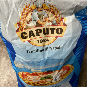 Caputo 00 Pizzeria flour bag.