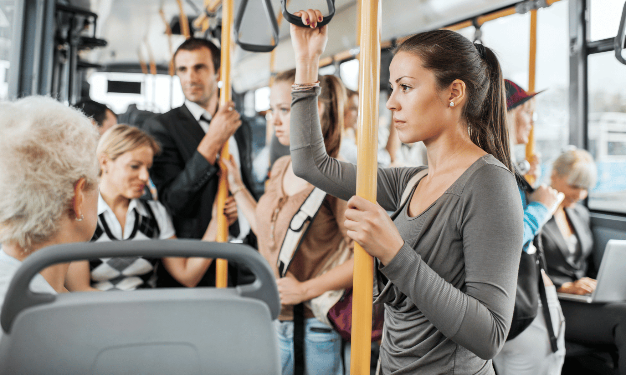 Fahrgast in einem Bus