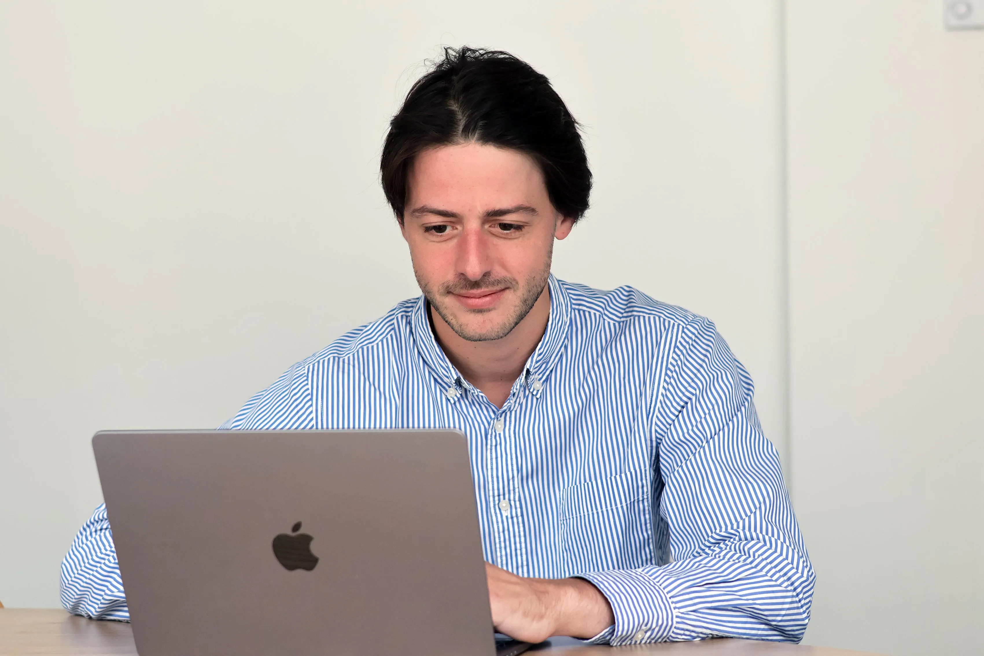 Sales Operations Manager working at Akur8