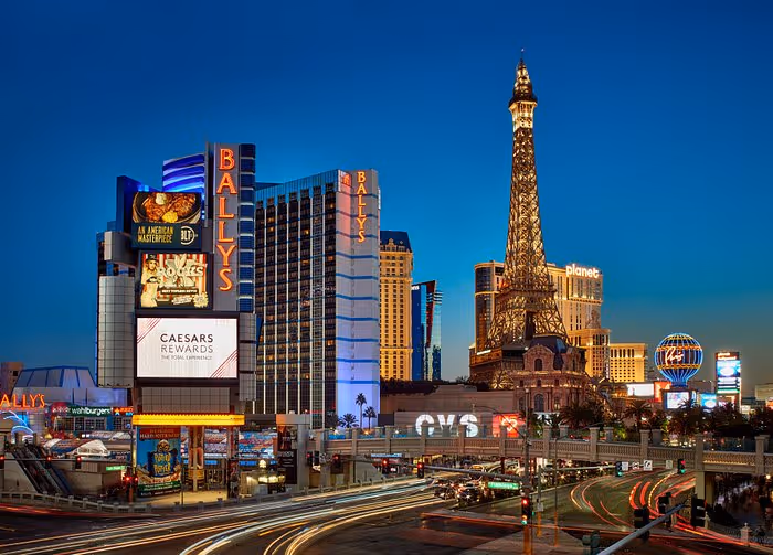 Las Vegas de noche en el espectáculo Wispapalooza 2023