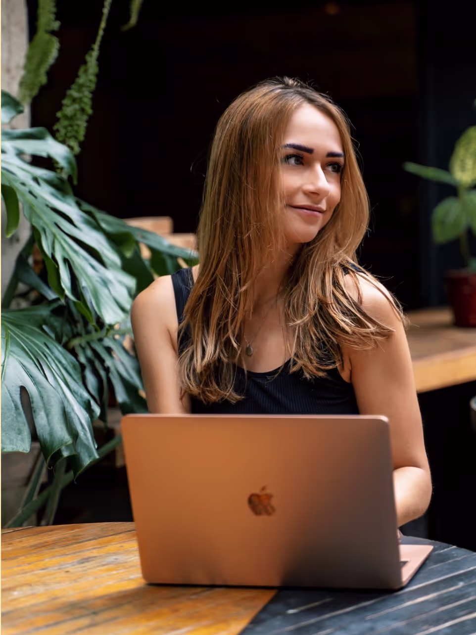 Image of Alice with a laptop