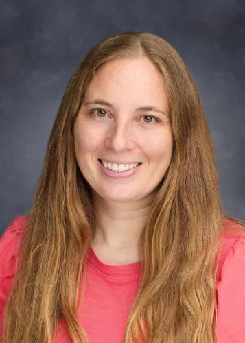 Headshot of Hanna Christofer.