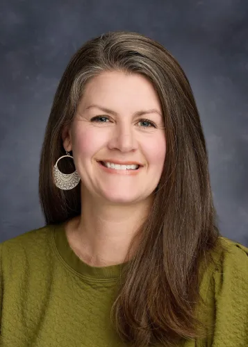 Headshot of Rebecca Skelton.
