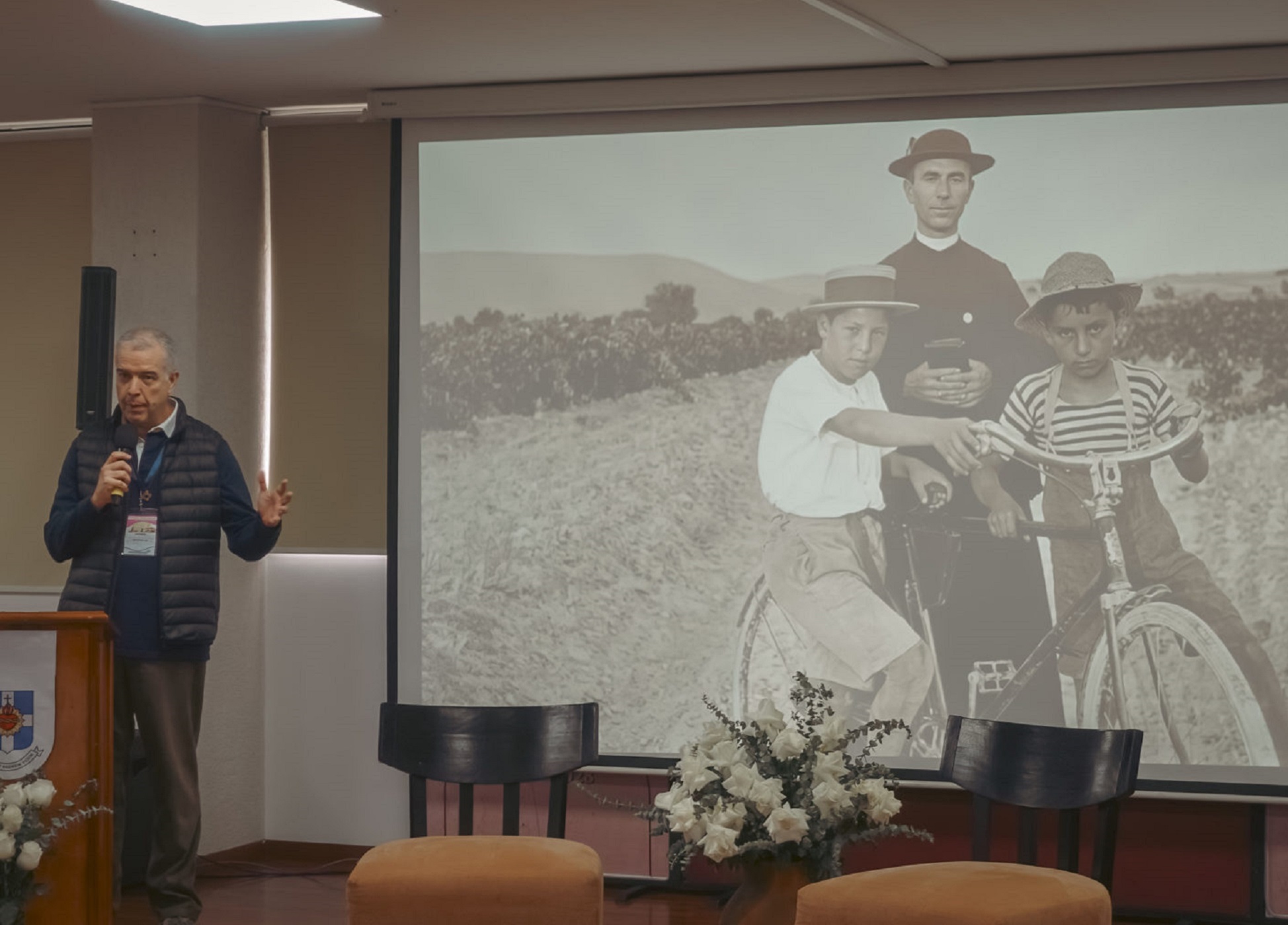 Generaloberer Pater Carlos Luis Suárez SCJ beim Vortrag
