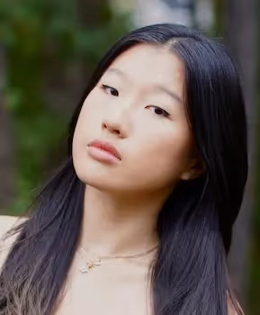 Fiona Hu's headshot