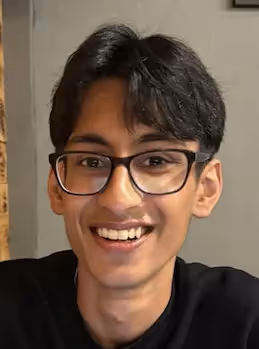 Shrey Raju's headshot
