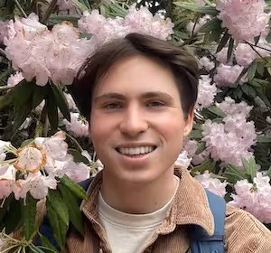 Daniel Garepis-Holland's headshot