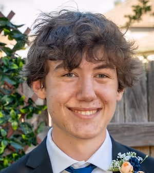 Noah Rosen's headshot