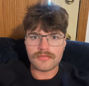 Anthony Holm's headshot
