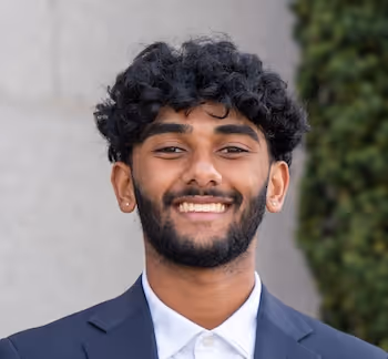 Aakash Suresh's headshot