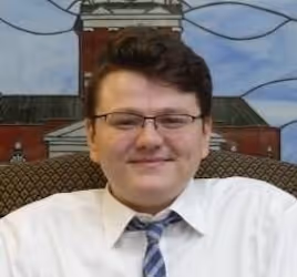 Derek Hilligoss's headshot