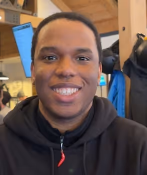 Neo Curry's headshot