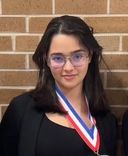 Ashley Lourenco's headshot