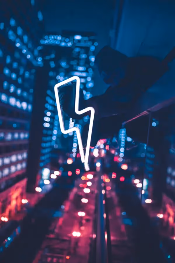 An image depicting various logo types, illustrating the guide "Which Logo Type Is Right For You?" that helps brands choose the best logo style for long-lasting visual identity.