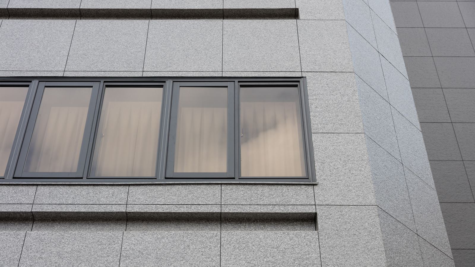 外牆建材種類怎麼挑？老屋拉皮3大趨勢「輕、綠、耐」