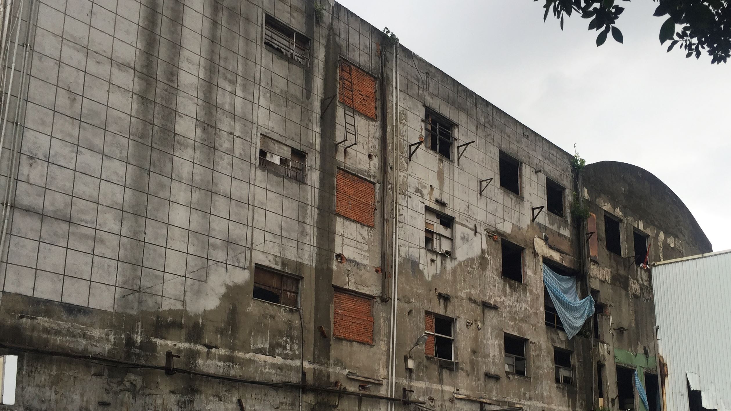 混凝土中性化：房屋外牆的頭號敵人！該怎麼做才能一勞永逸？