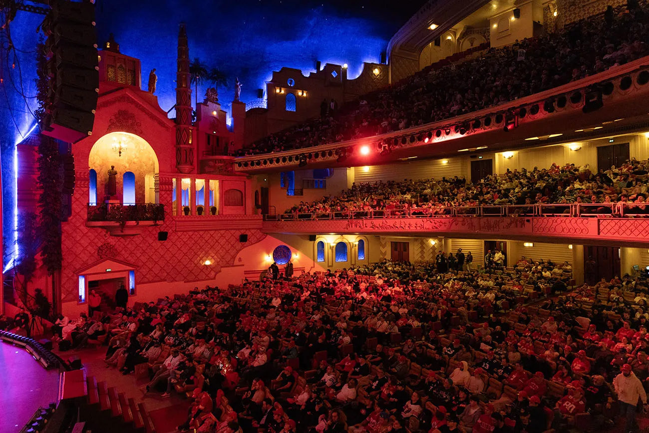 Photographie événementielle : reportage de la soirée SuperBawl au Grand REX à Paris.