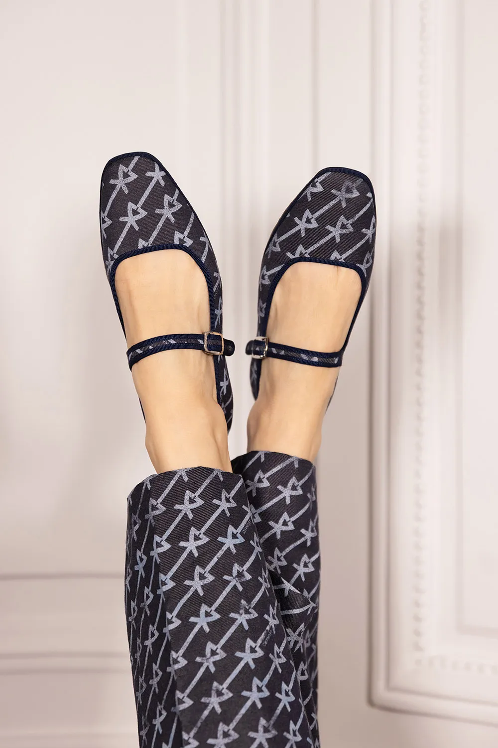 Photographie lookbook pour une marque de chaussures luxe.