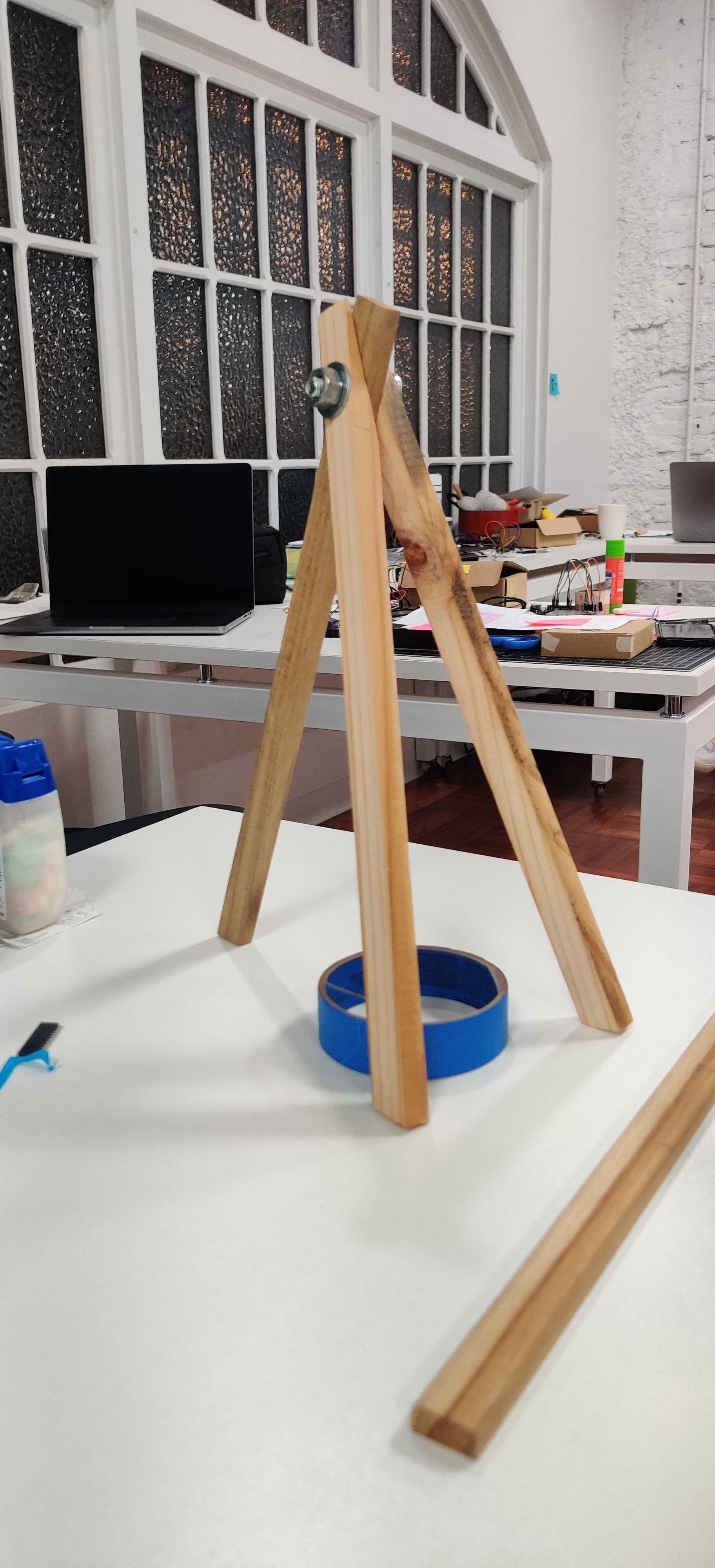 Easel