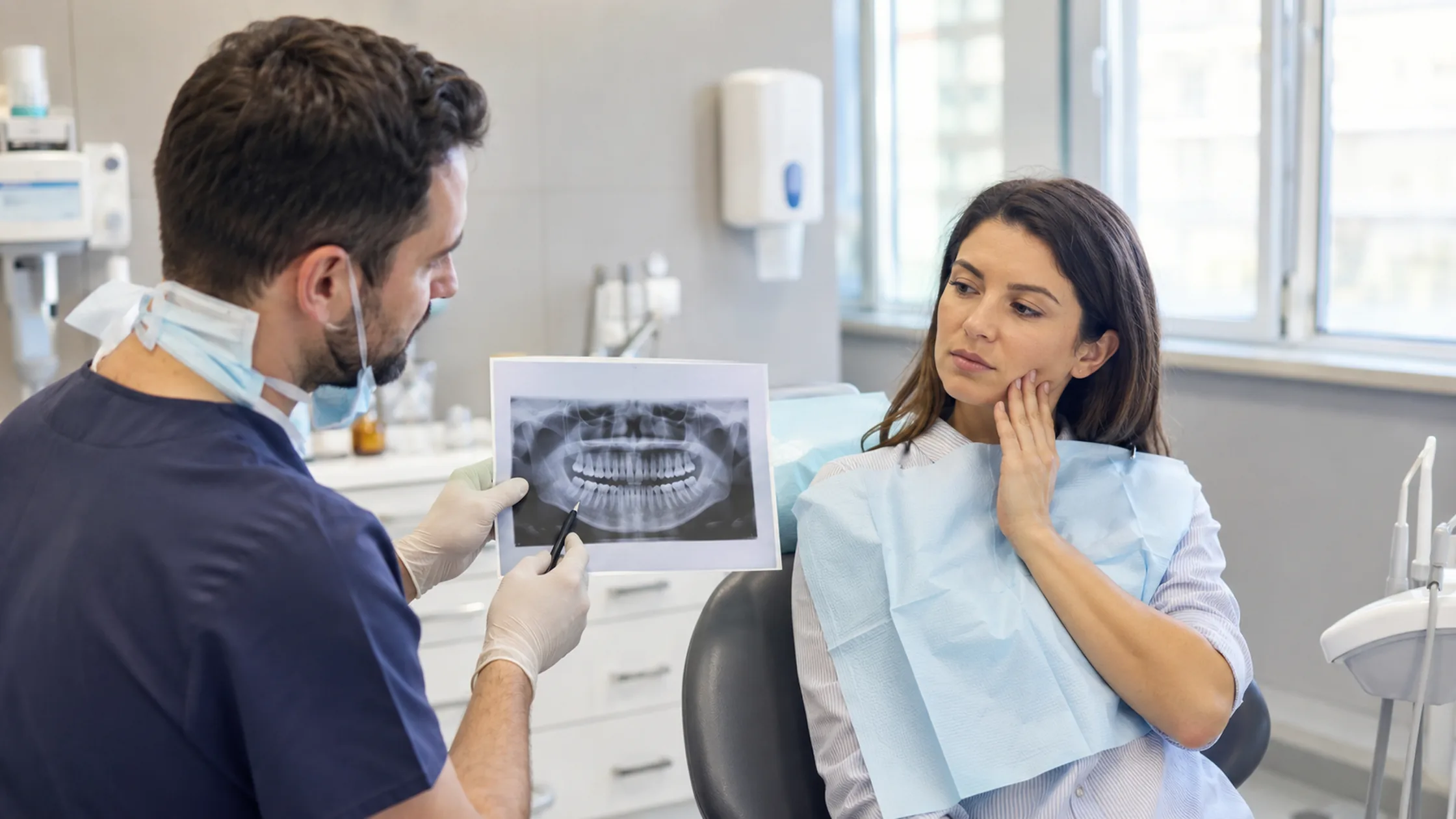 Reliable tooth extraction in Sunset Valley - TX with focused tooth removal care