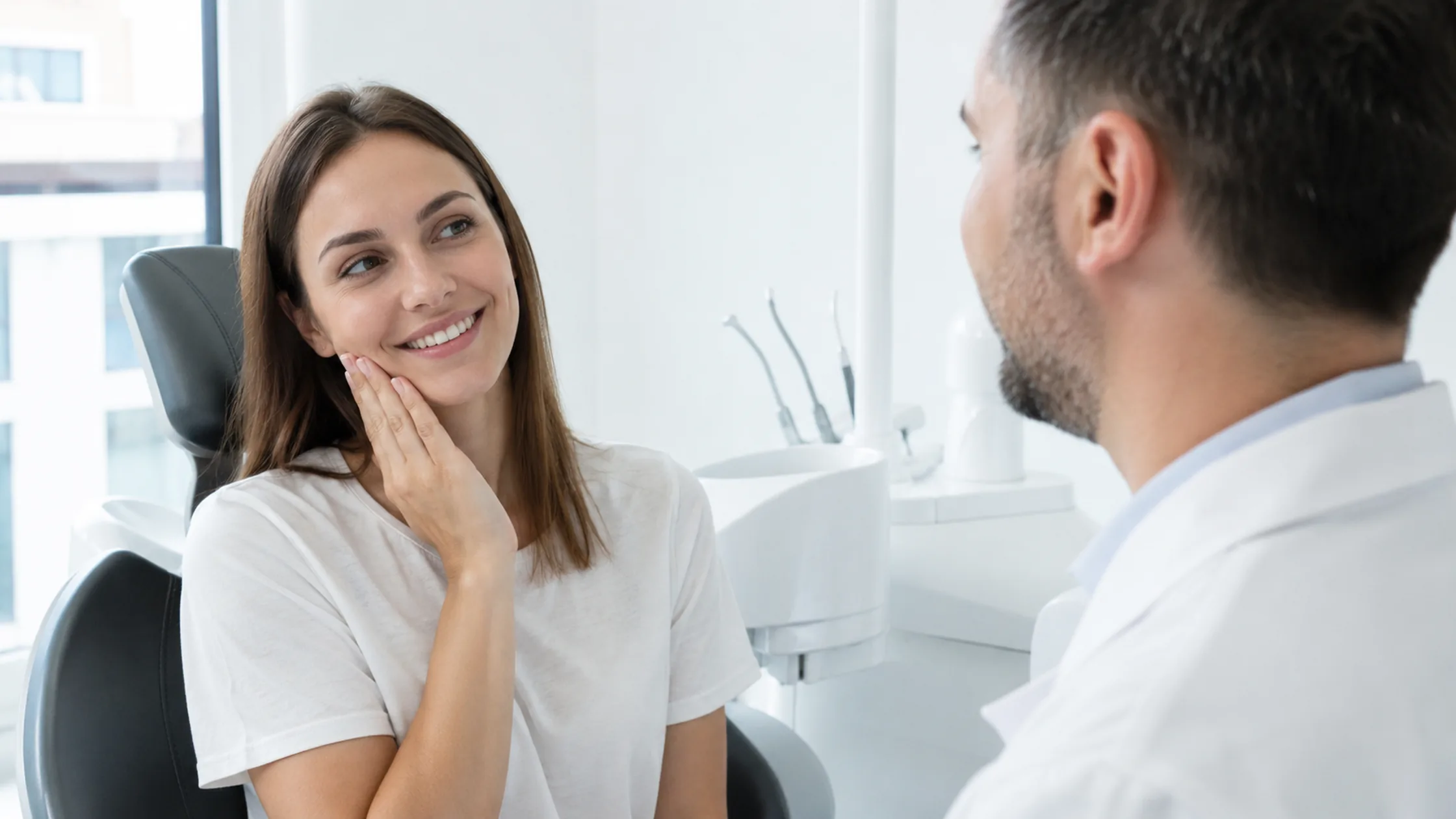 Experienced tooth extraction in Oak Hill - TX for damaged teeth requiring removal