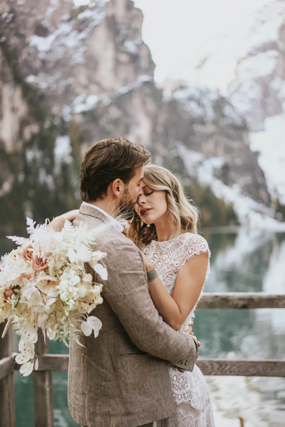 Buushiigraphy Elopement Portfolio