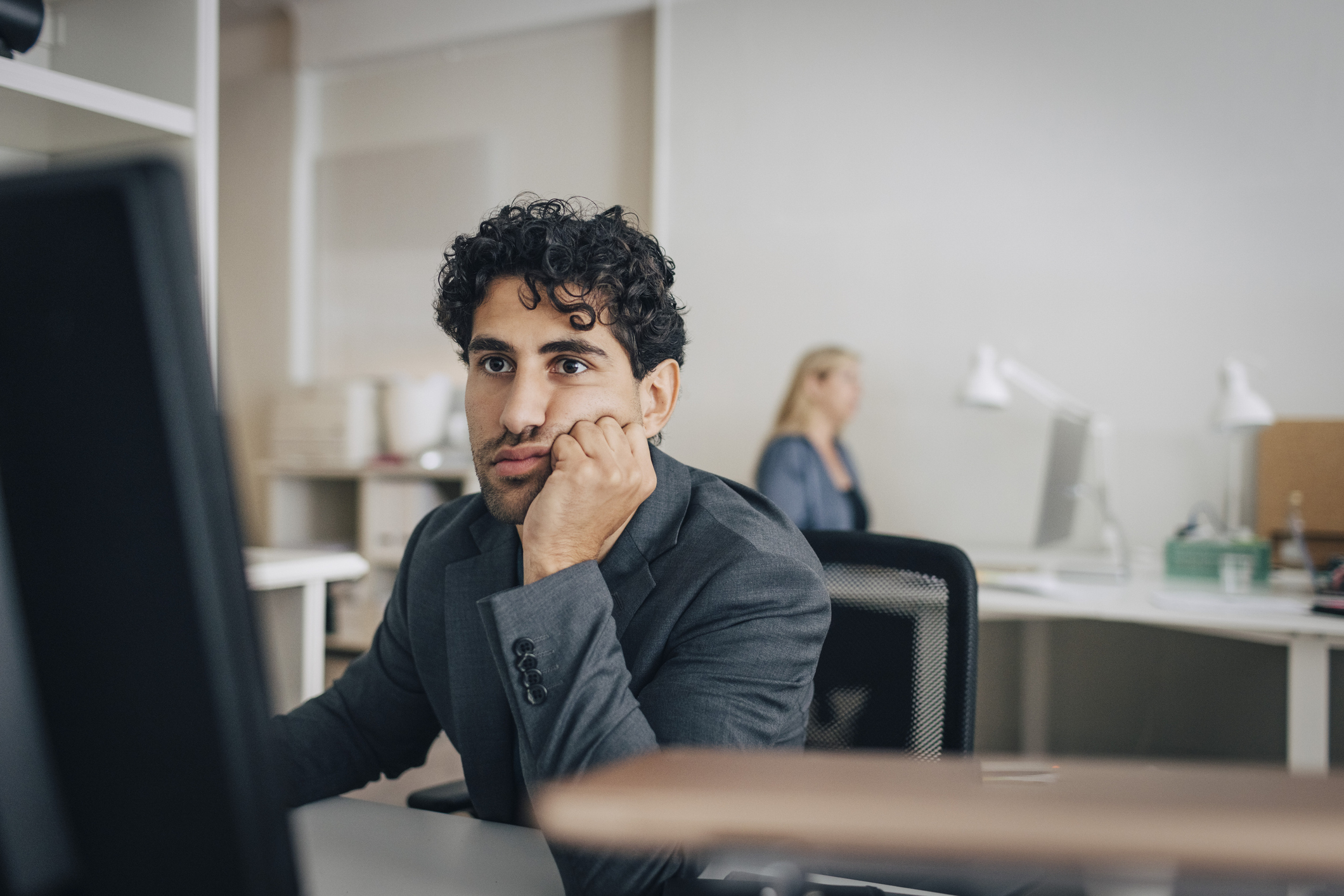 Person reading generic marketing messaging on a laptop