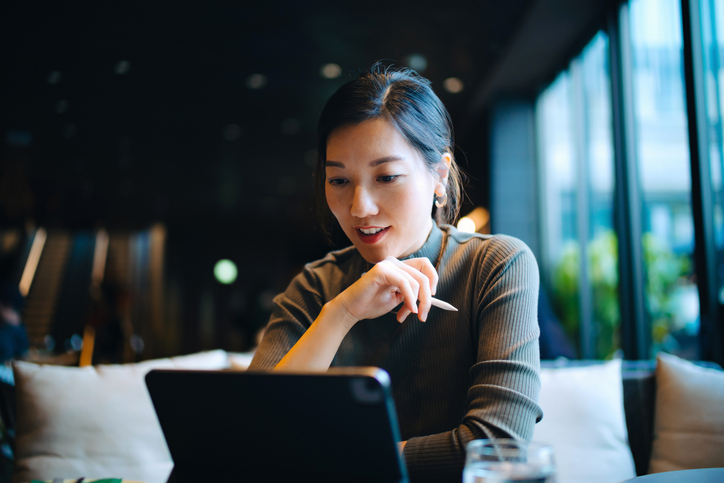 What Is the Best AI Assistant for Accountants and Tax Professionals