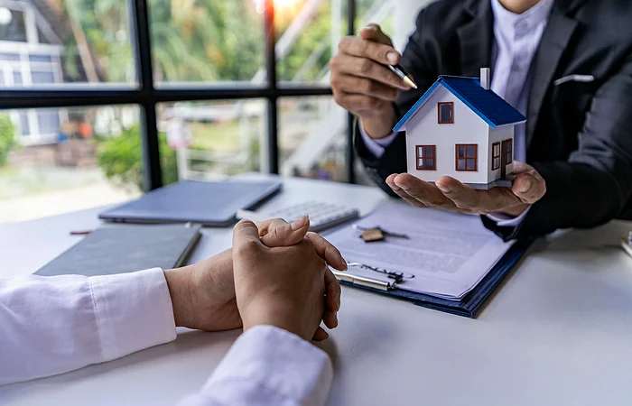 Statut LMP : conditions, fiscalité et avantages du loueur en meublé professionnel