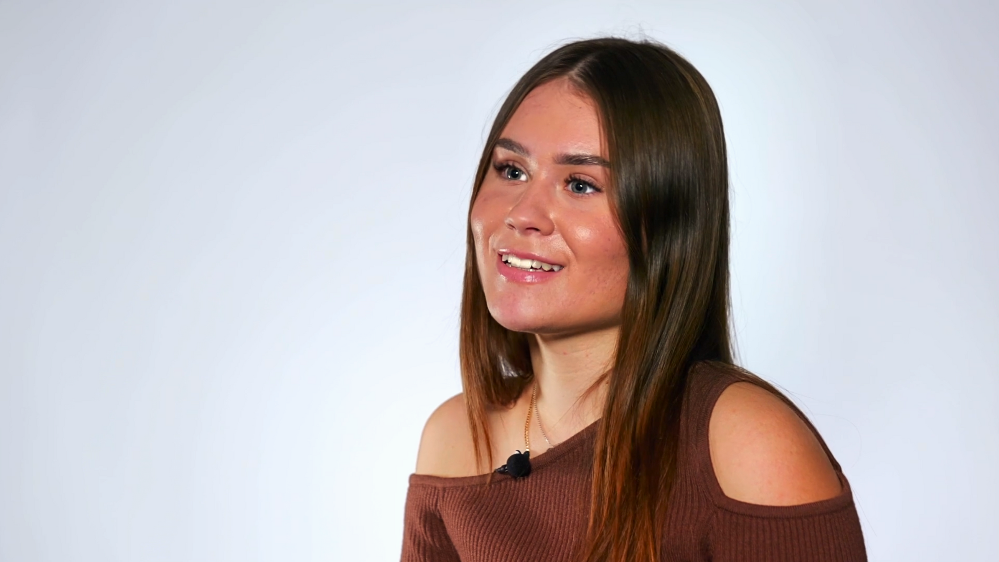 Sama v nové zemi, v novém životě, novém světě