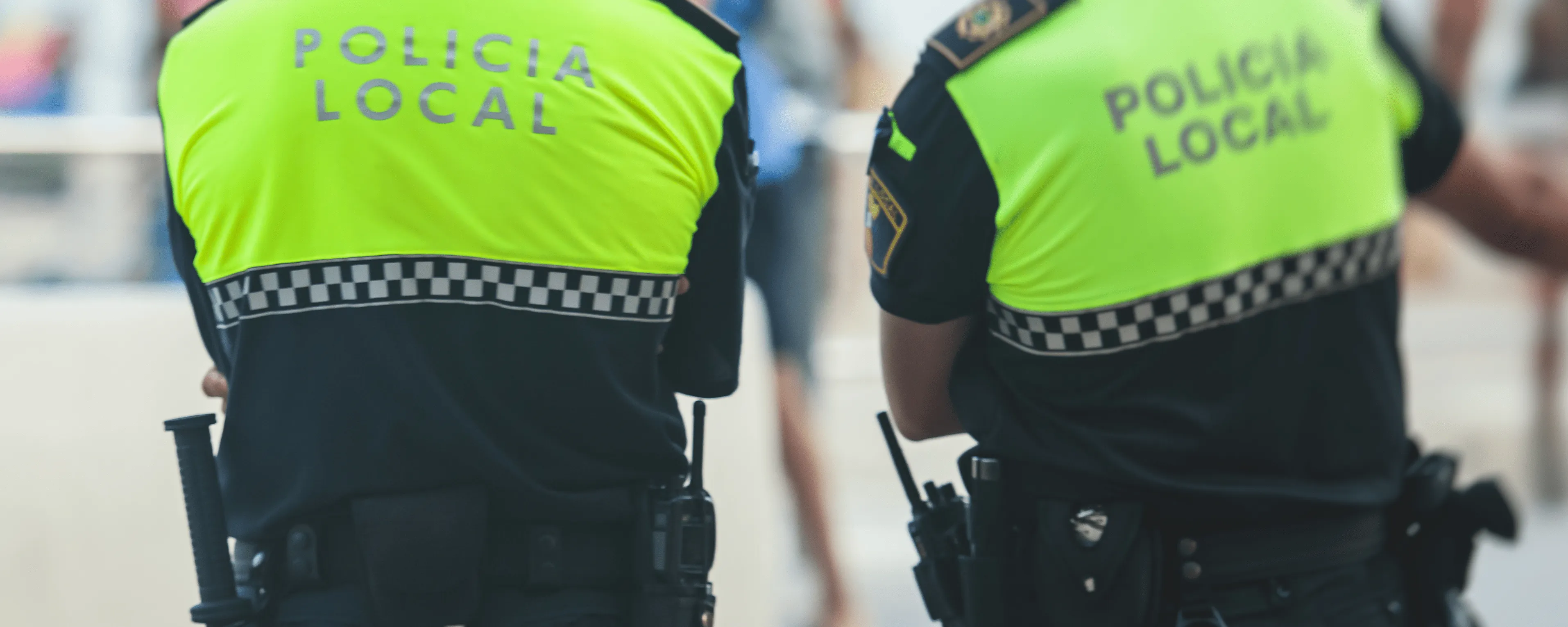 dos policias locales 