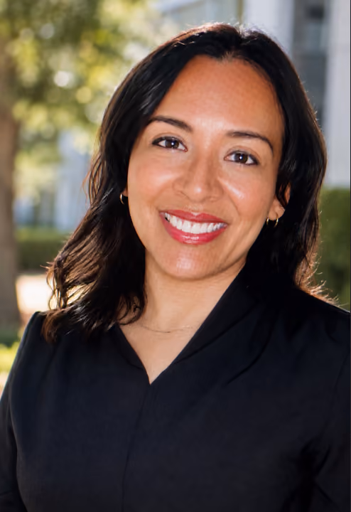 Dr. Knox is a dentist in San Antonio.