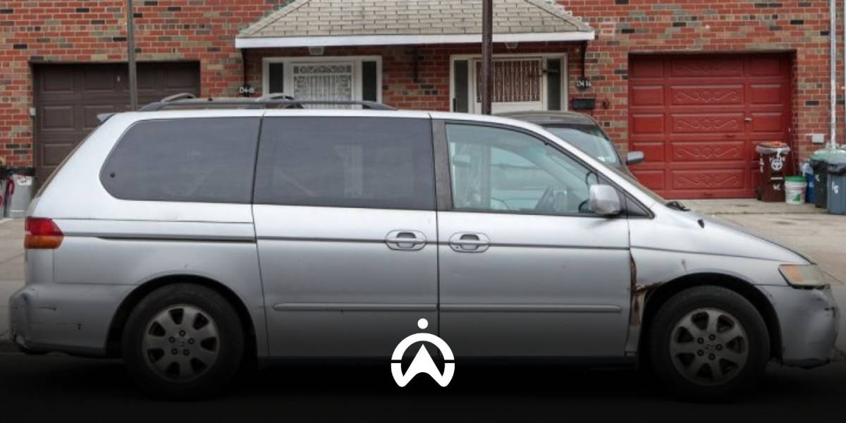 จอดรถขวางหน้าบ้านคนอื่น ผิดกฎหมาย