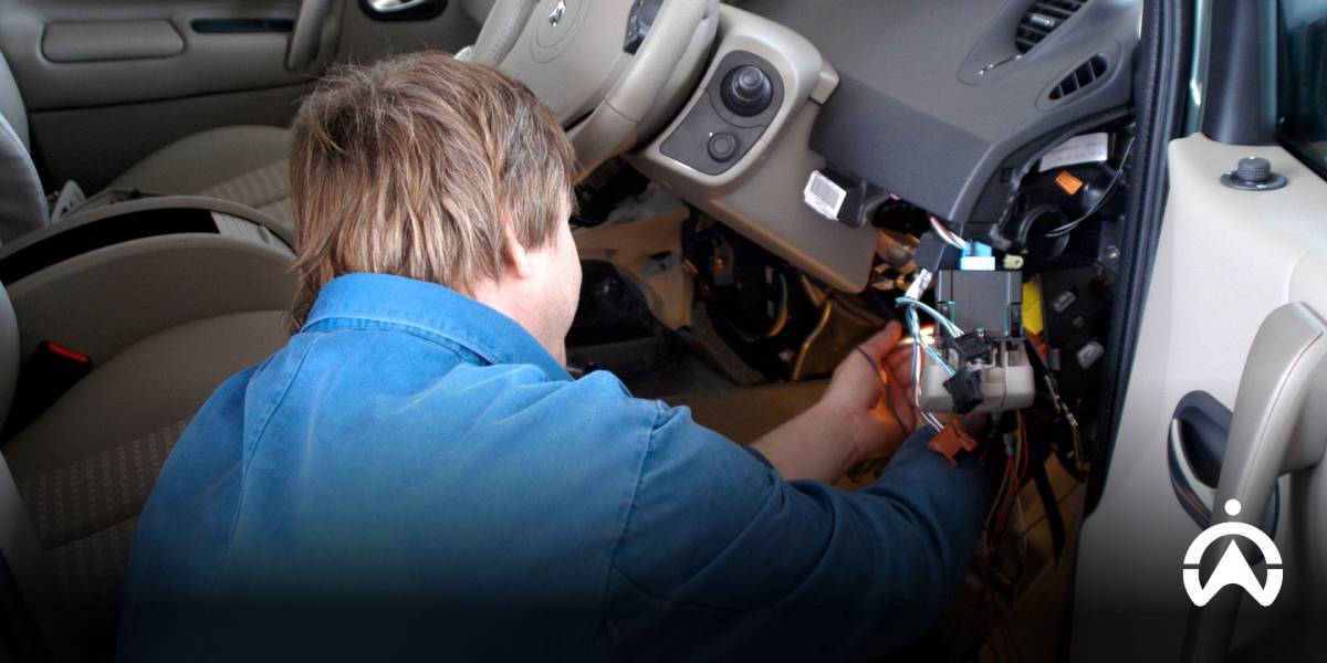 GPS ติดรถแบบซ่อน CARTRACK ช่างมากประสบการณ์ติดตั้งให้