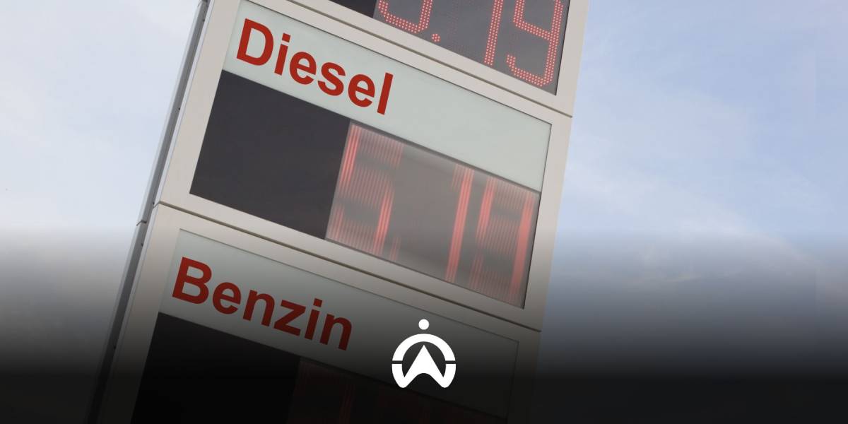 ราคาน้ำมันดีเซลและเบนซินกำลังปรับราคาบนจอแสดงผล