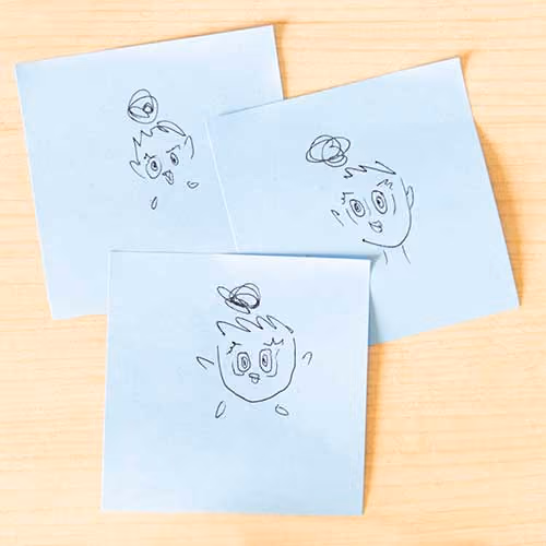 Post-its with drawings of Duo.
