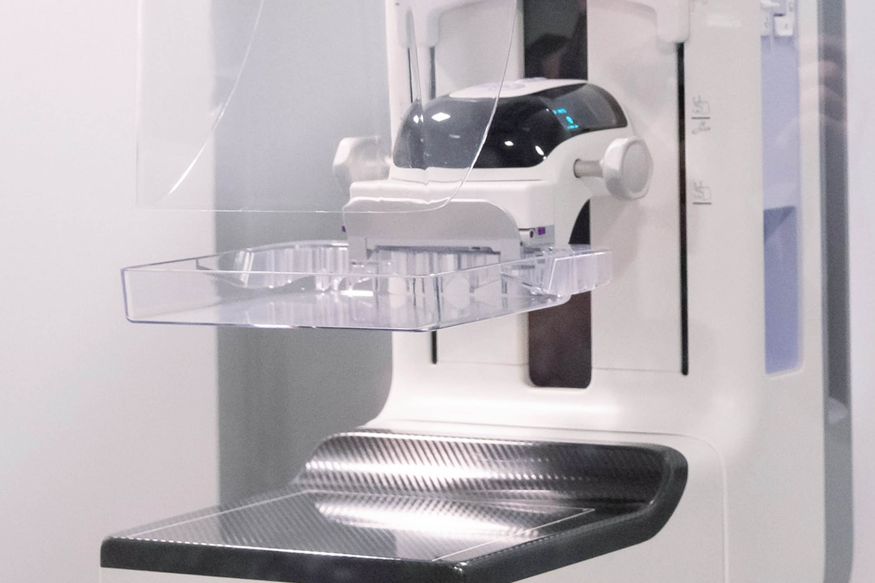 Mammogram machine procedure