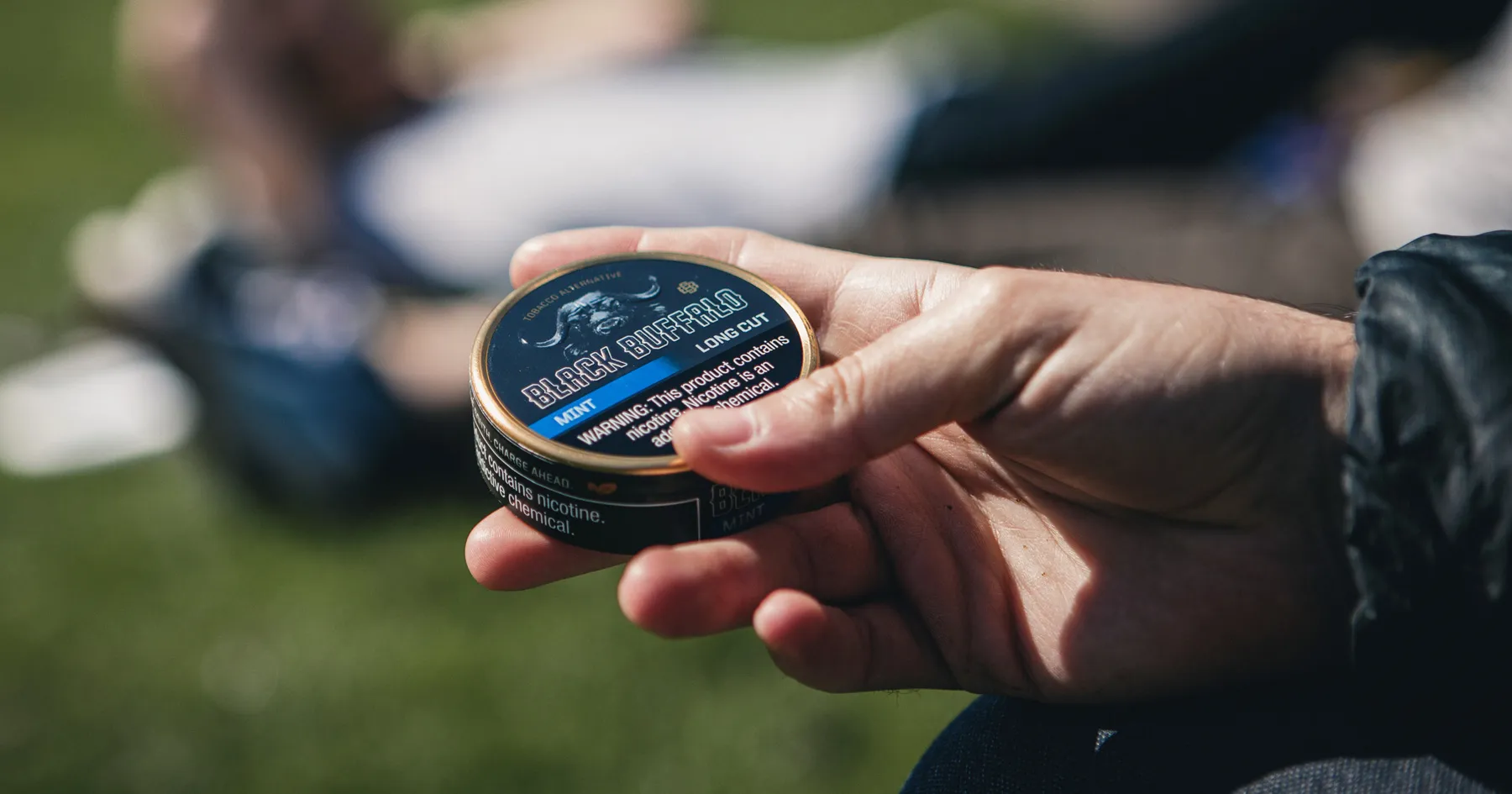 Black Buffalo smokeless tobacco long cut product