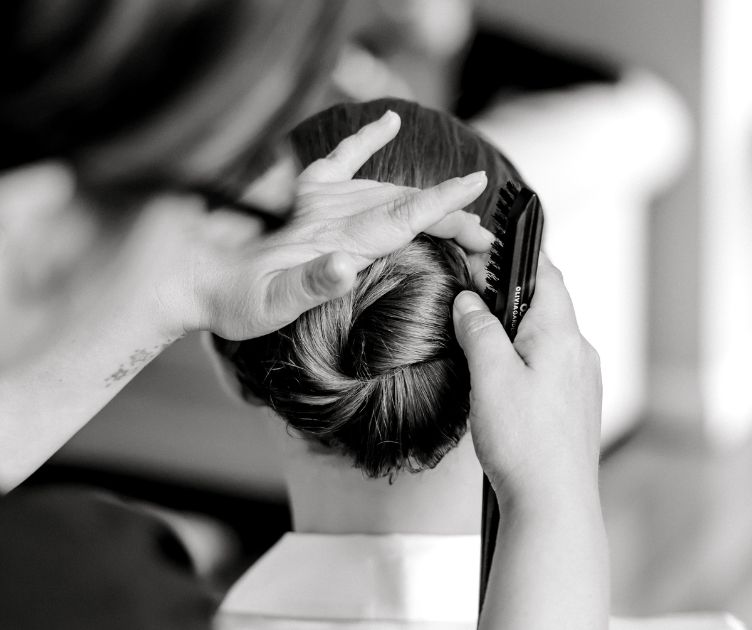 Trending Hairstyles for Summer Weddings in 2025