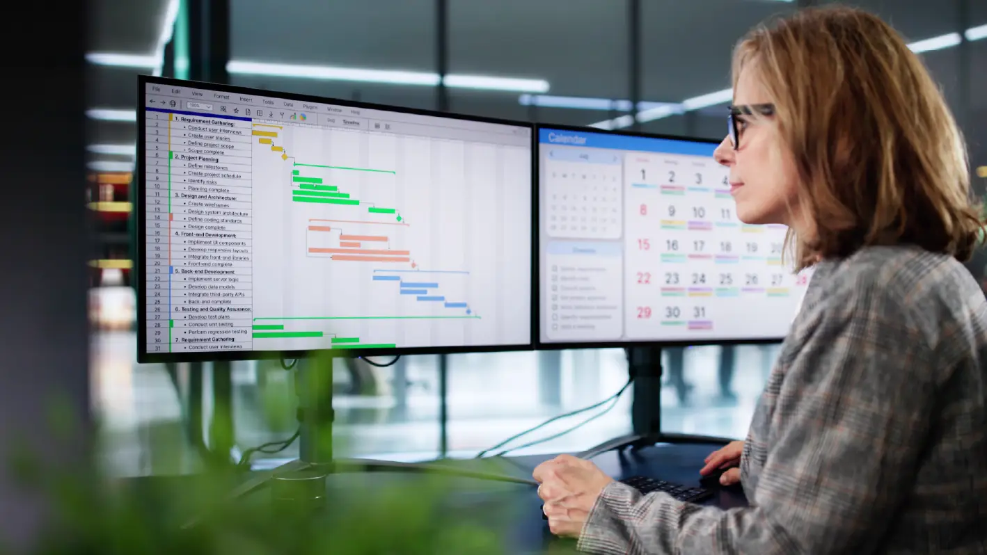 girl explaining gantt chart