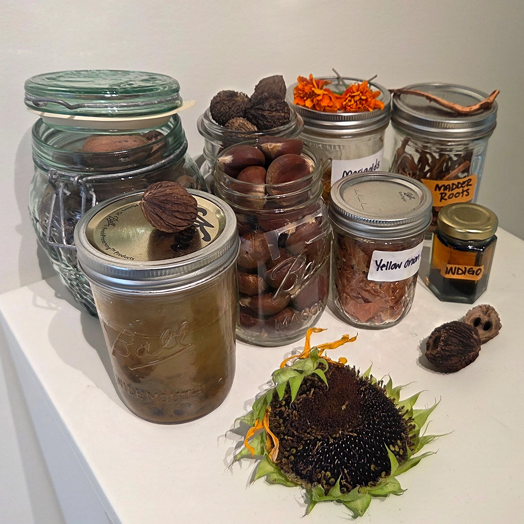 Images taken by the author and from the artist’s Instagram profile