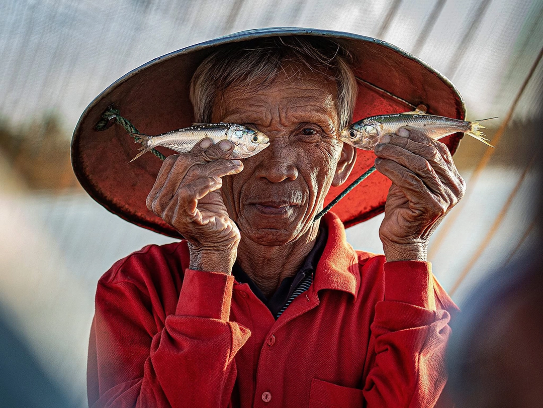 This version is by a photographer named Vo Van Tien.