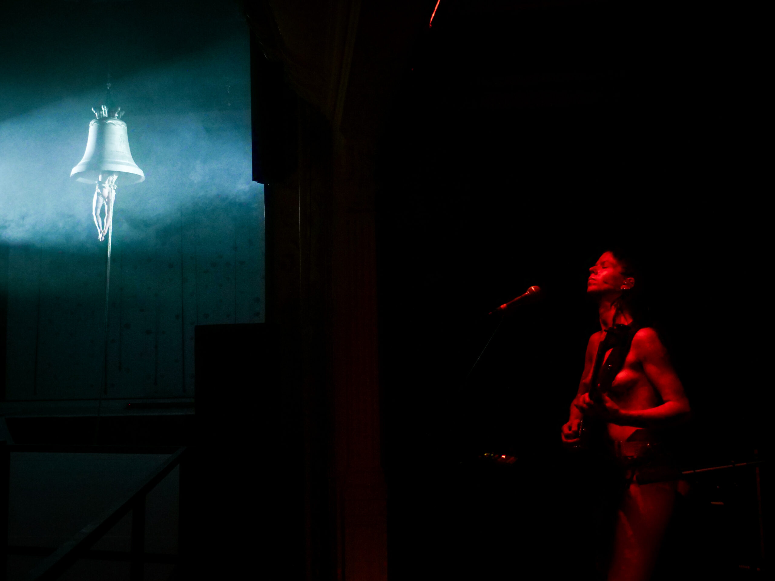 Sancta by Florentina-Holzinger © Nicole Marianna Wytyczak. In the photo Blathin Eckhardt and Veronica Thompson