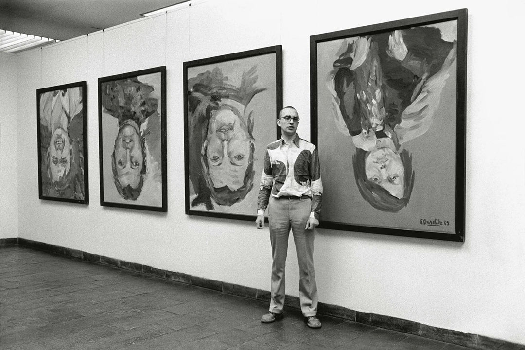 Portrait of the artist at the Kunstverein in Hamburg, 1972. Photo: Angelika Platen.