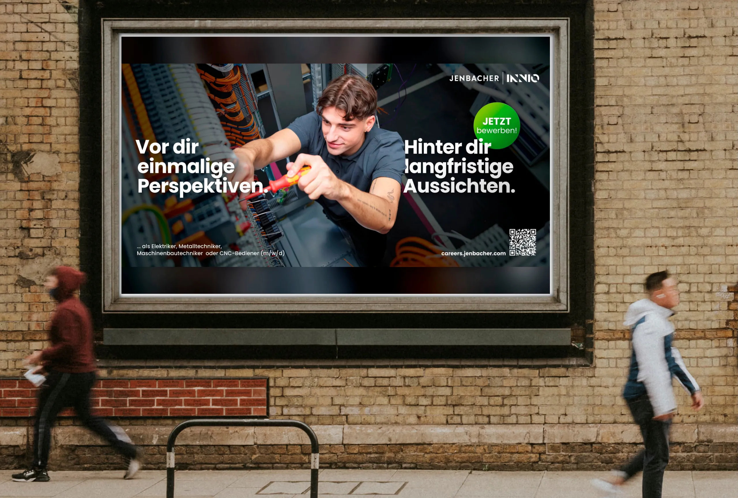 INNIO Jenbacher Facharbeiterkampagne auf einer Plakatwand (Mockup)
