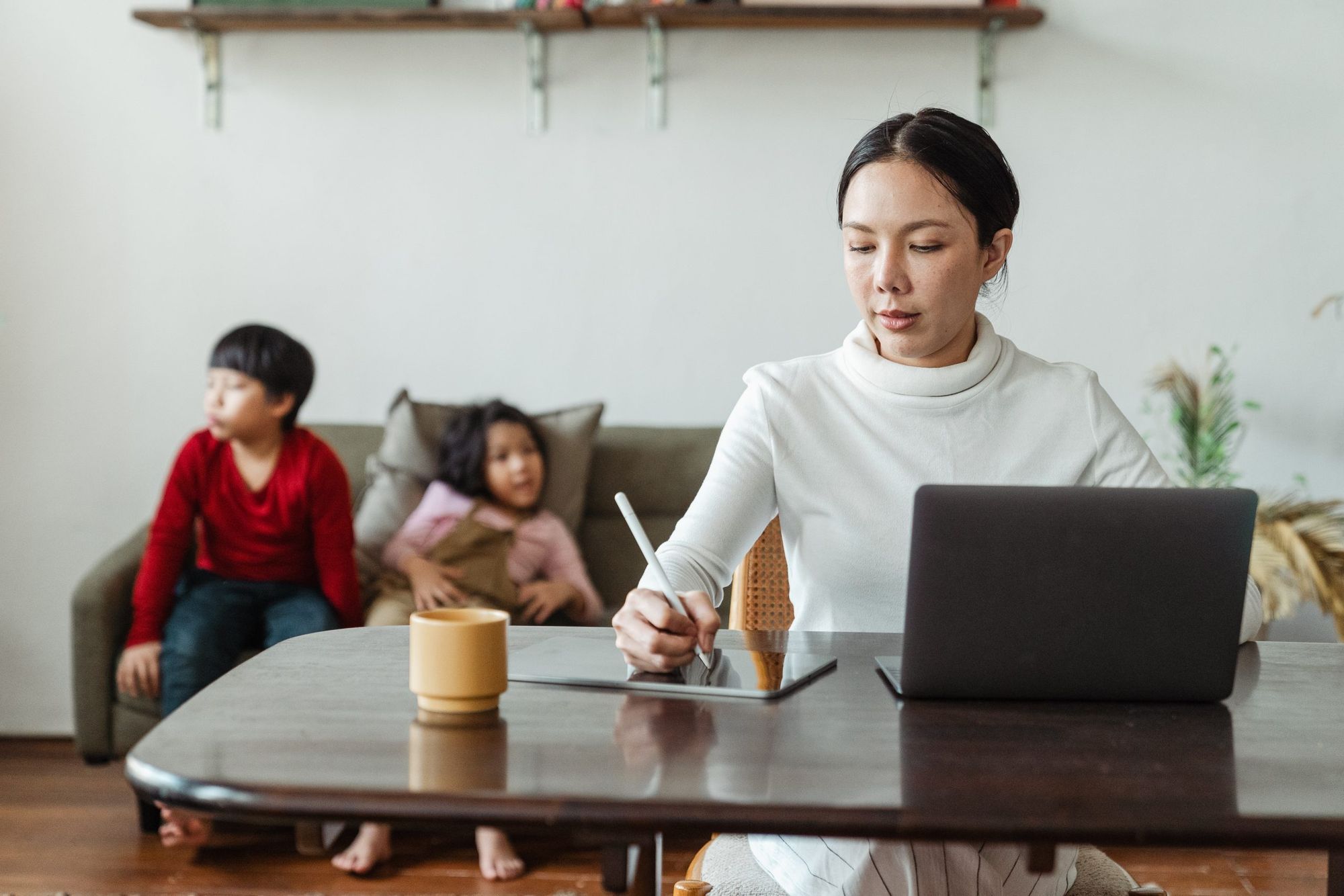 6 Reasons to Stop Asking Your Employees to Pay for Business Expenses with their Personal Cards