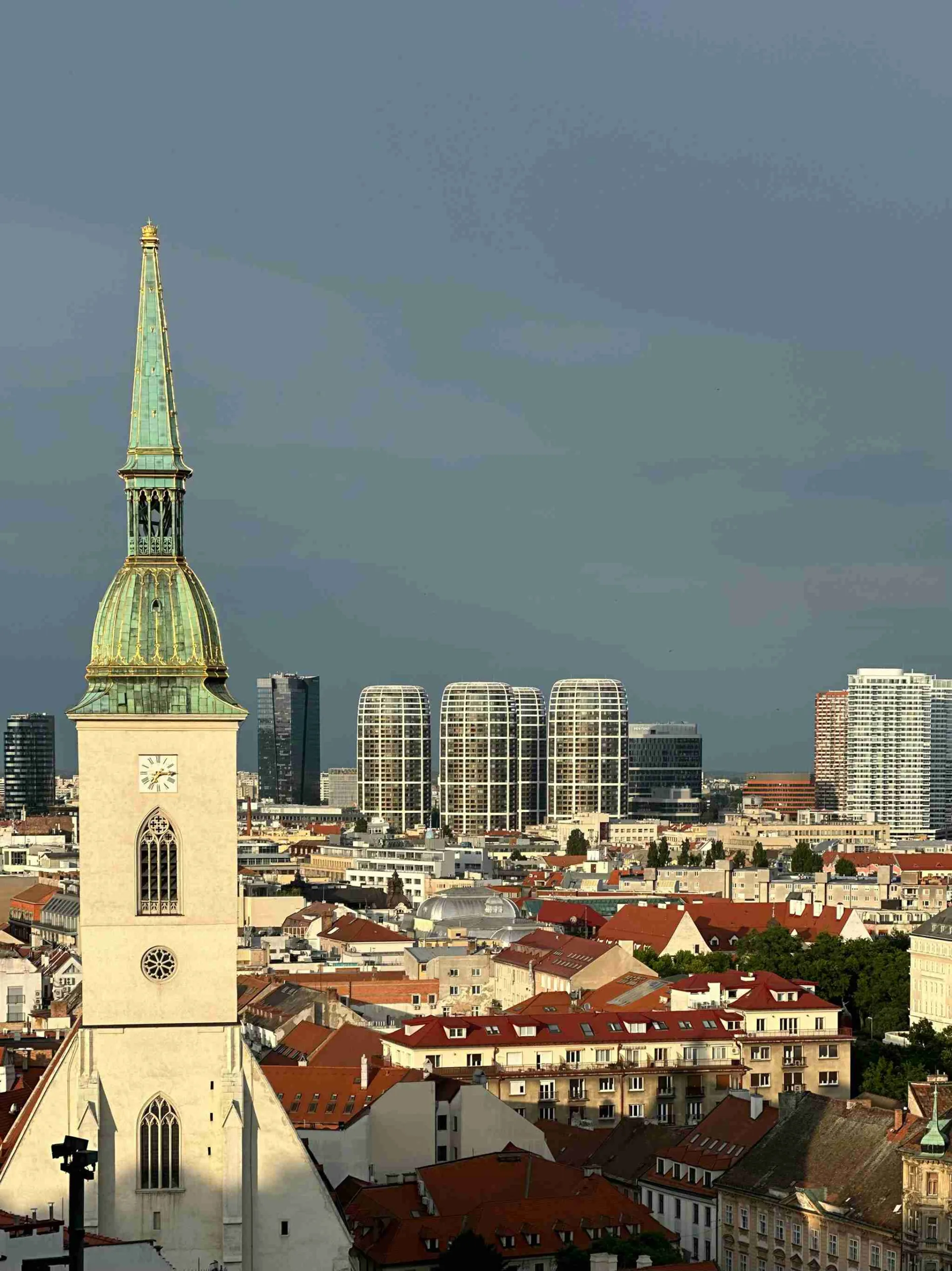 https://productosdigitales.fuckupnights.com/wp-content/uploads/2025/08/pexels-sergei-33771822_6_11zon-scaled.webp