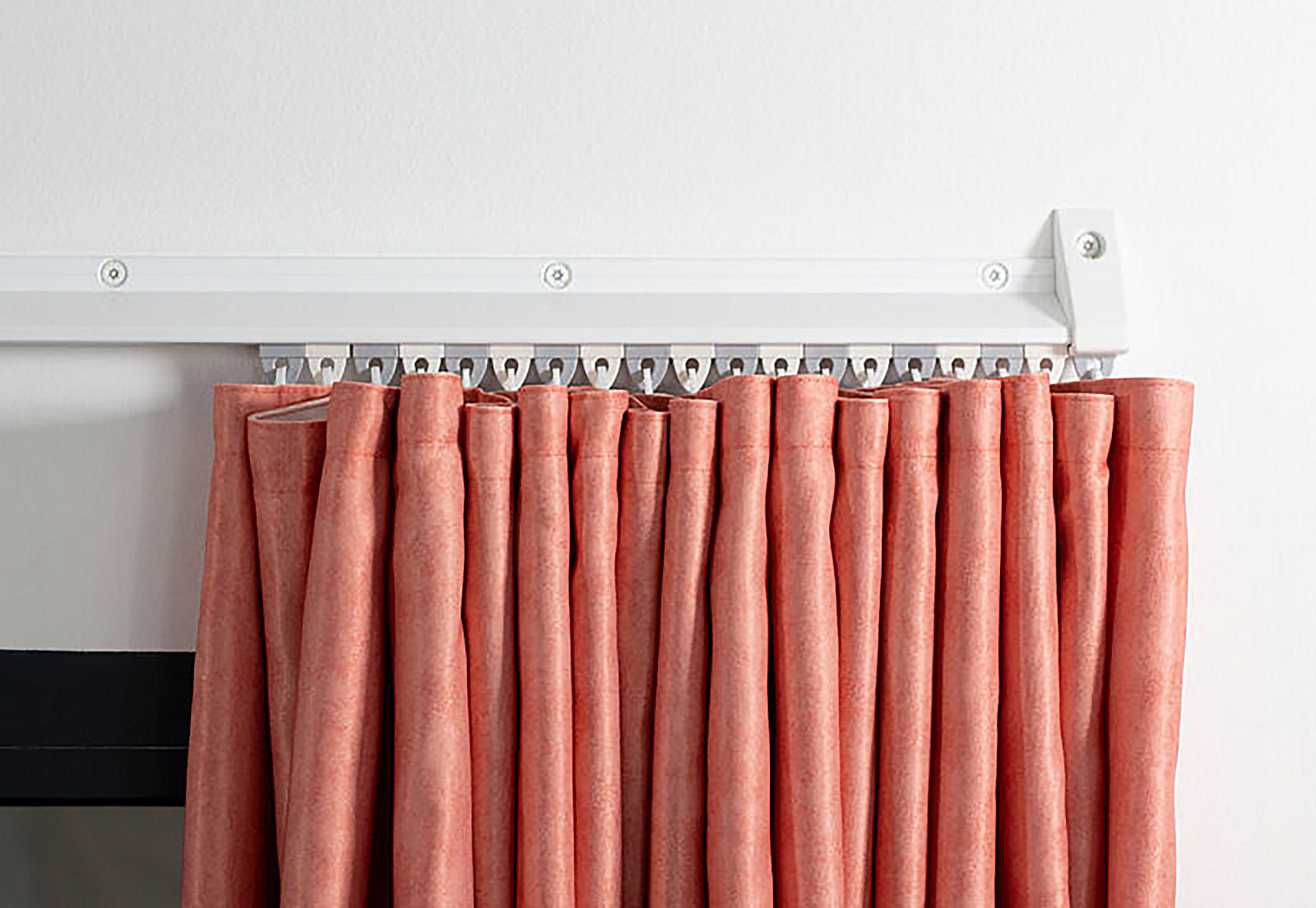 Reduced ligature curtain tracking from Countrywide Concepts can reduce risk to patients.