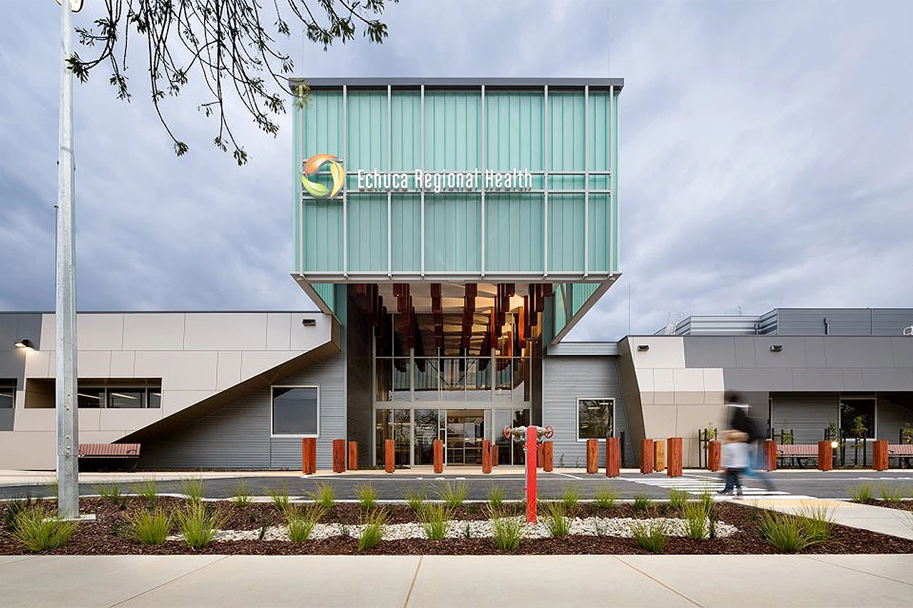 Echuca Hospital—cubicle privacy curtains on hospital-grade track